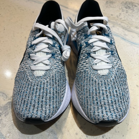 Nike react infinity run flyknit 3 shoes men’s 8.5 US blue orbit DH5392 102 - Picture 3 of 6